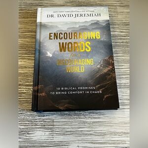 🆕 Encouraging Words for a Discouraging World by Dr. David Jeremiah Hardcover